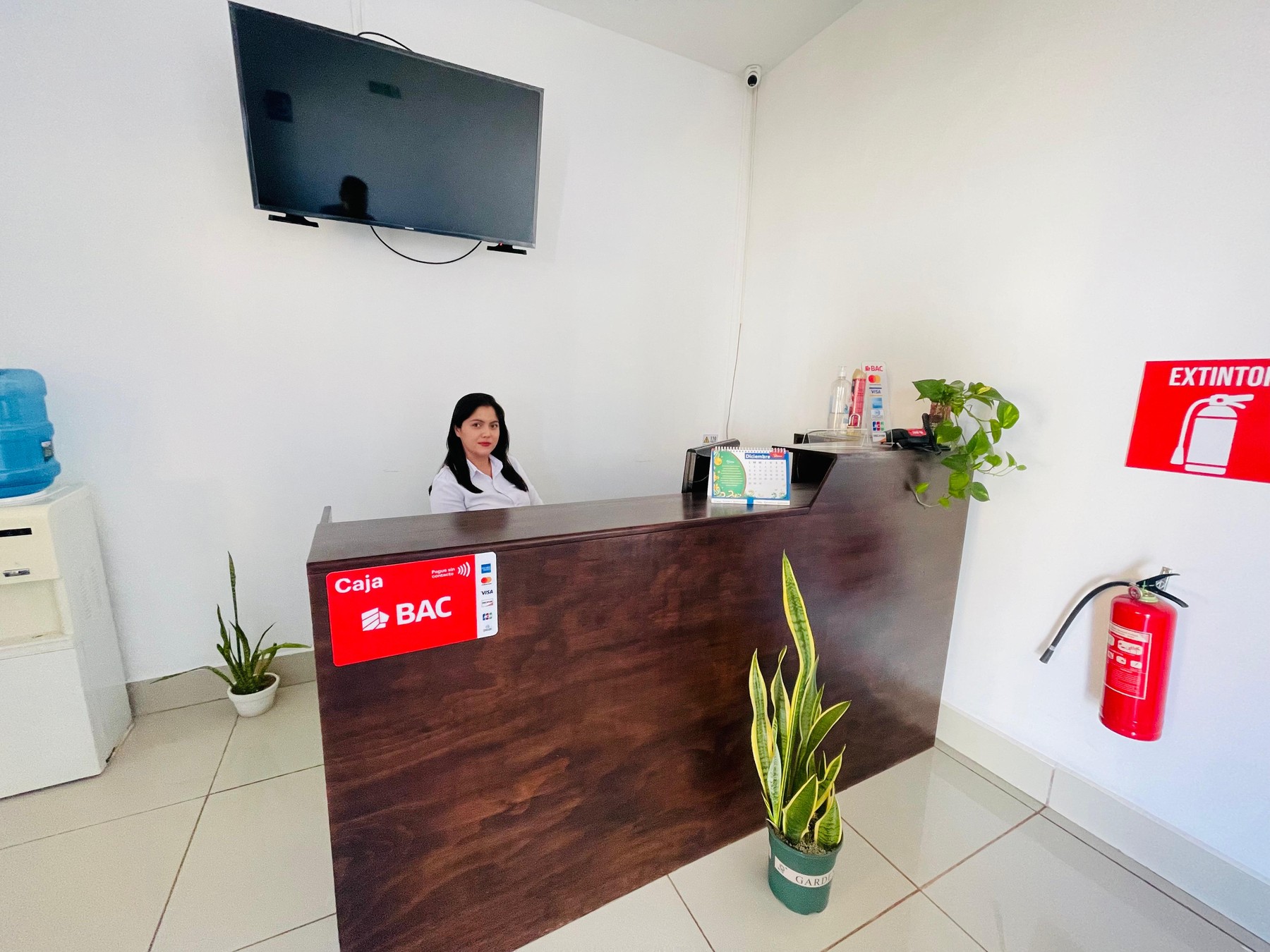 Lic. Martha Medina, Licenciada en Contabilidad